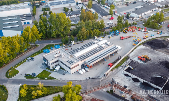 Naše spolupráce s polskou firmou AA Herkules: dodávka čítala hned 100 Genie strojů